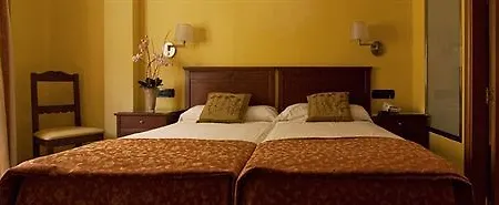 Carlos V Hotel