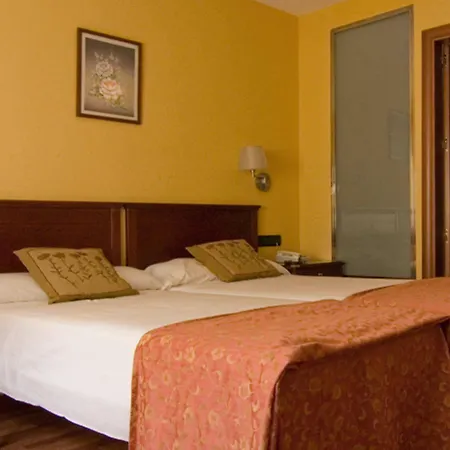 Carlos V Hotel